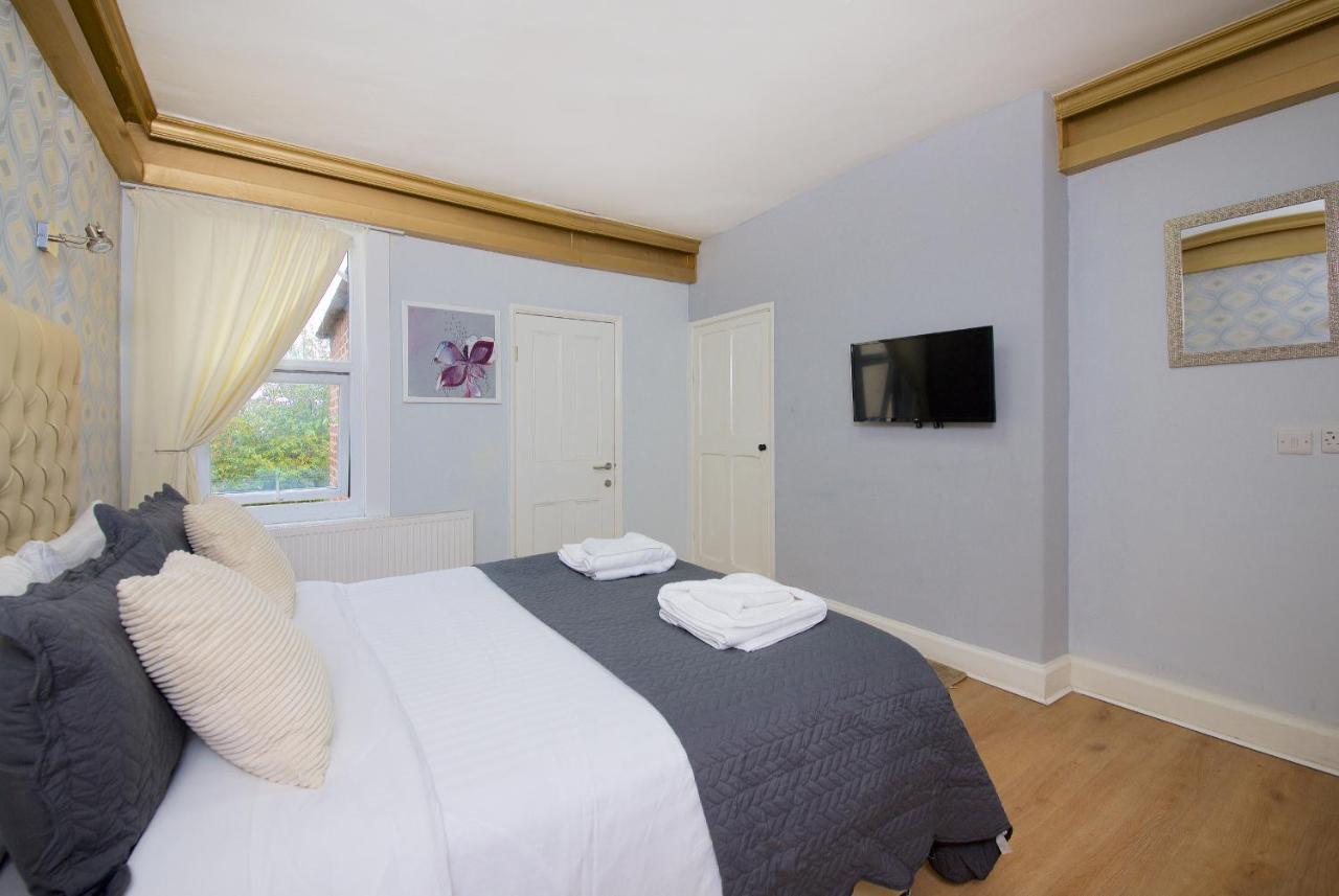 Ideal Abode Abbots 4 En-Suite Chester Exterior photo